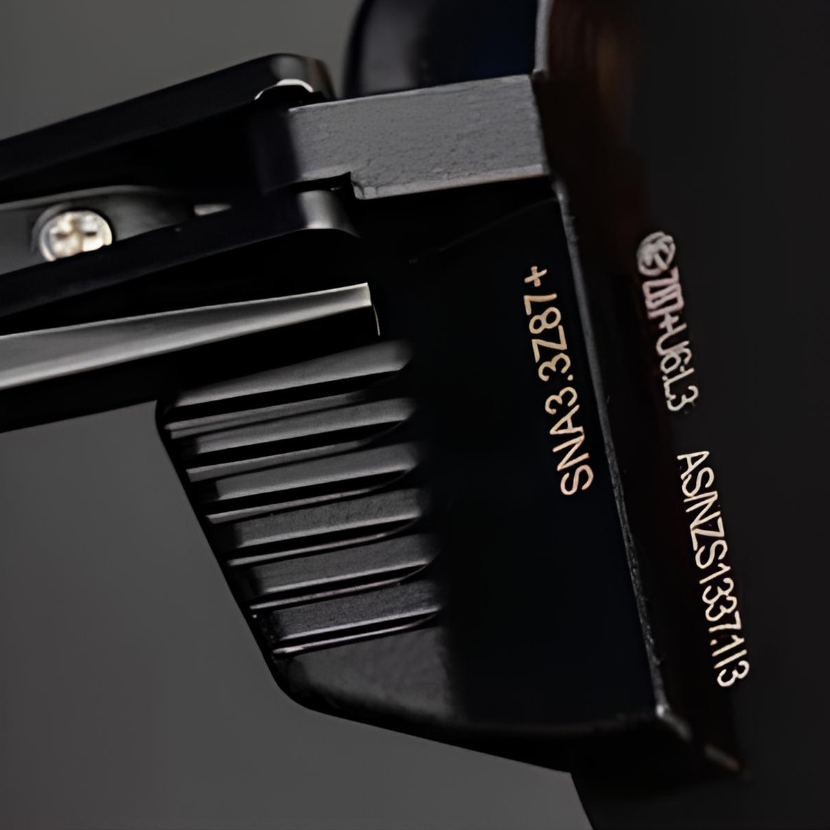 ALTUS Heatwaves II - Attention Stealing Shades